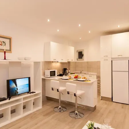 Salomea - Las Canteras Apartment *